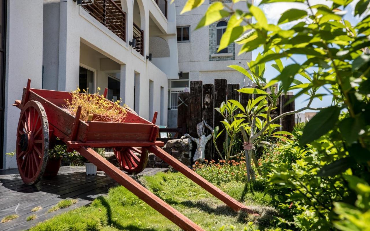 Malibu Oceanview Homestay Magong Exterior foto